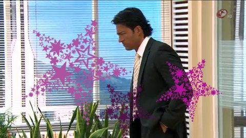 vlcsnap-2012-10-20-22h10m13s141