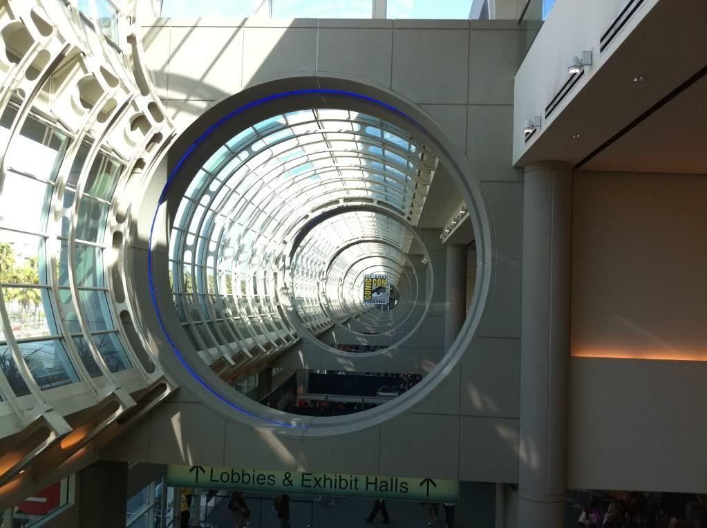 Comic-Con Escalator View