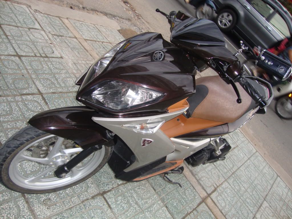 Xuất Cảnh Đi Nước Ngoài Thanh lý Novo LX  Nâu - Vàng Xe Trùm Mềm Ít Đi - 1